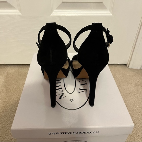 Steve Madden Platform Sandal - Picture 2 of 8